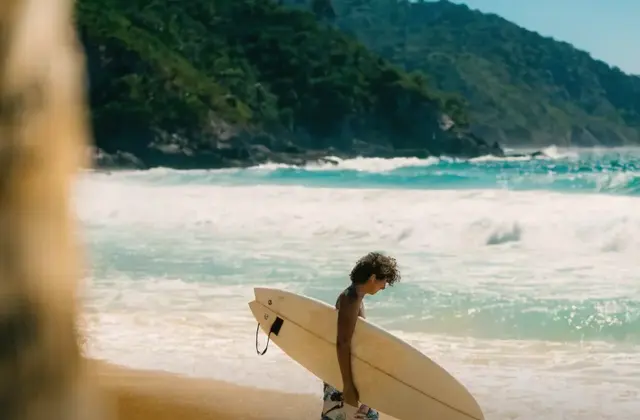 Oasis Surf Academy